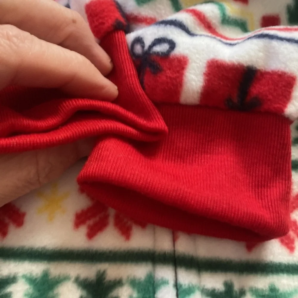 NWT & NWOT Kohls Jammies for Families onesie, size 5/6, 7/8